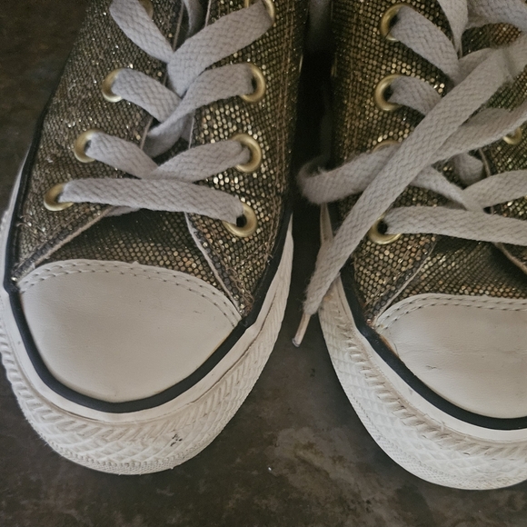 Converse Gold Glitter Chuck Taylor All Star Low Top (WO'S 5) - Picture 4 of 10